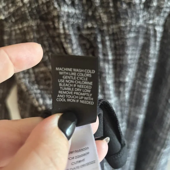 Torrid Black & White Dress. Size 1 - Picture 3 of 6